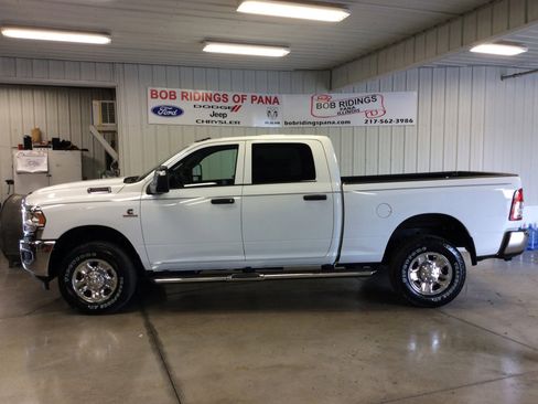 New 2024 RAM 2500 Tradesman w/ Chrome Appearance Group image 2