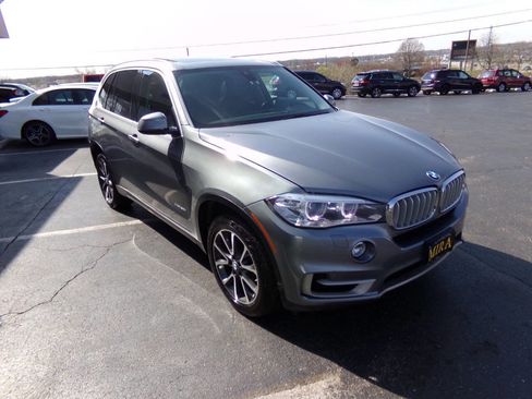Used 2016 BMW X5 xDrive50i w/ Dynamic Handling Package image 6