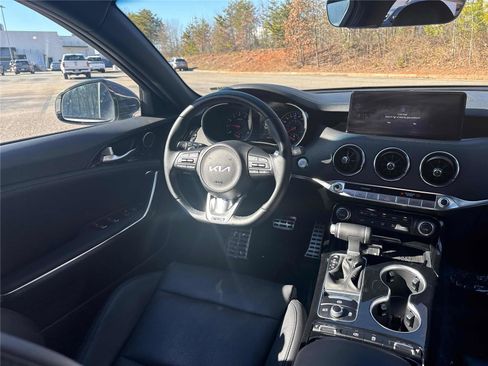 Used 2023 Kia Stinger GT-Line image 17