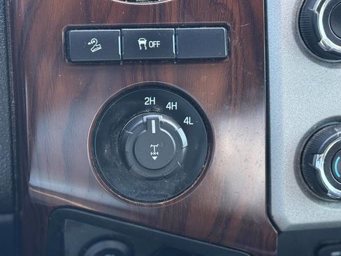 Used 2016 Ford F250 Lariat w/ Lariat Ultimate Package image 32