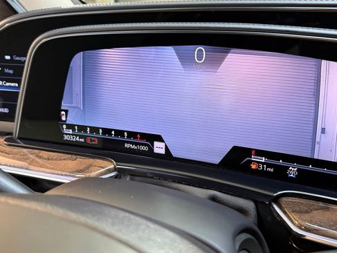 Used 2021 Cadillac Escalade ESV Premium Luxury Platinum image 29