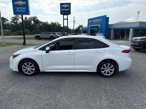 Used 2024 Toyota Corolla LE FWD image 7