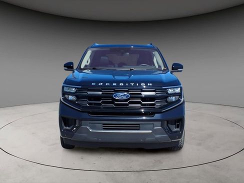 Used 2025 Ford Expedition Active AWD/4WD image 15