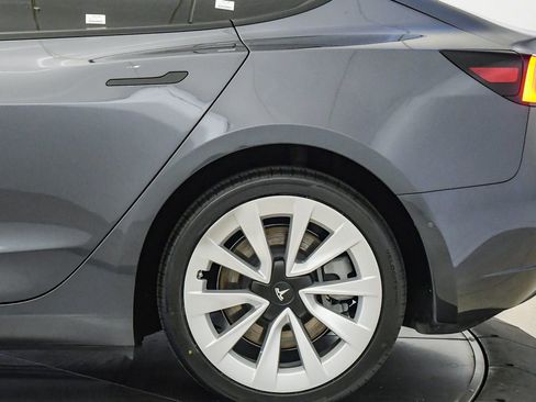 Used 2022 Tesla Model 3 RWD image 10