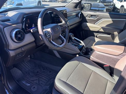 Used 2024 Chevrolet Colorado ZR2 w/ ZR2 Convenience Package III image 8
