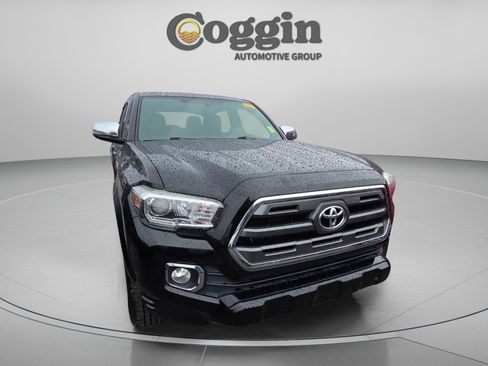 Used 2016 Toyota Tacoma Limited image 16