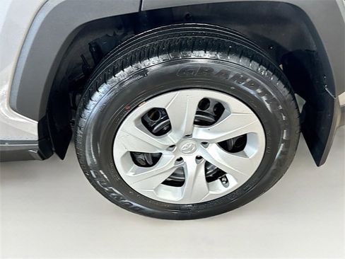 Used 2024 Toyota RAV4 LE image 10