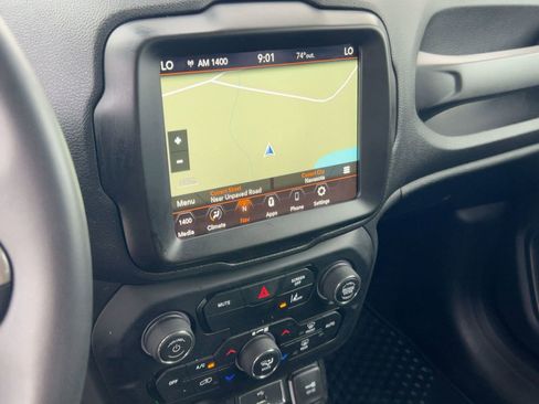 Used 2022 Jeep Renegade Latitude image 23