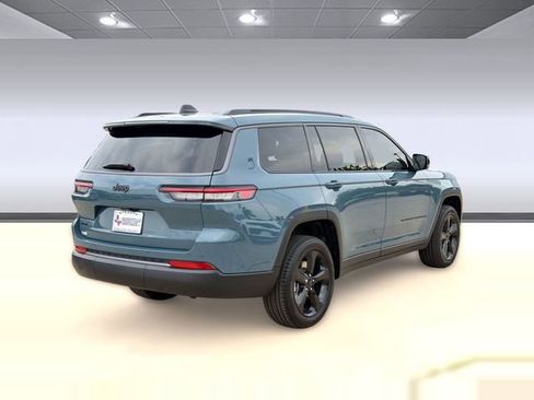 New 2026 Jeep Grand Cherokee L Limited AWD/4WD image 9