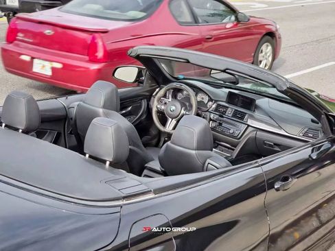 Used 2015 BMW M4 Convertible image 10