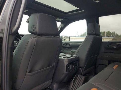 New 2026 GMC Sierra 1500 AT4 image 9