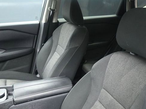 Used 2025 Nissan Rogue SV AWD/4WD image 25