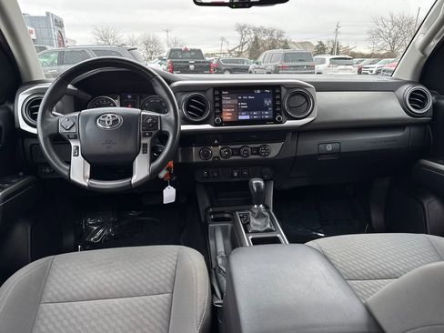 Used 2020 Toyota Tacoma SR5 image 12