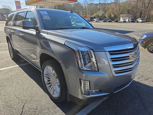 Used 2019 Cadillac Escalade ESV Platinum image 7