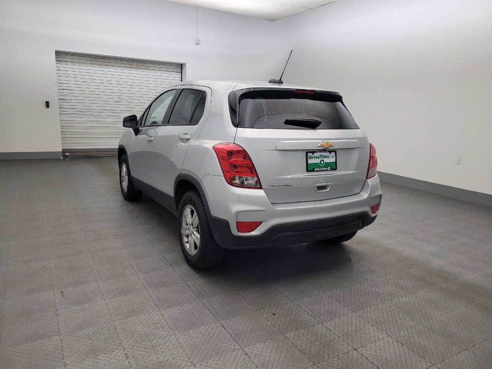 Used 2022 Chevrolet Trax LS w/ Tint and Cruise Package AWD/4WD image 5