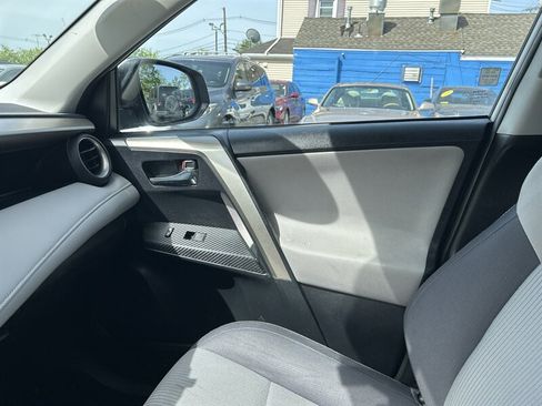 Used 2014 Toyota RAV4 XLE AWD/4WD image 13