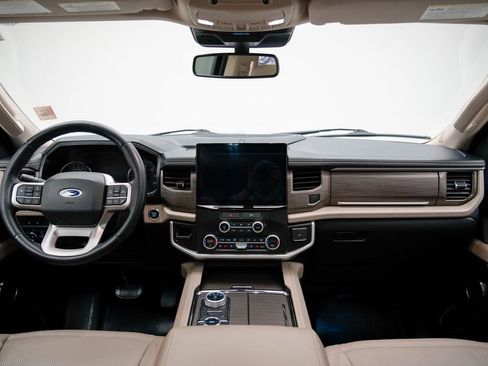 Used 2022 Ford Expedition Max Limited image 27