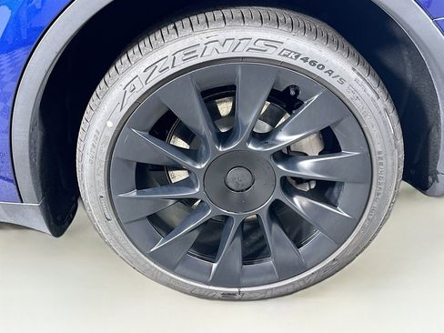 Used 2024 Tesla Model Y Long Range image 11