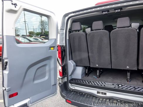 Used 2018 Ford Transit 350 XLT image 19