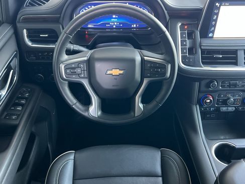 Used 2024 Chevrolet Tahoe Premier AWD/4WD image 13