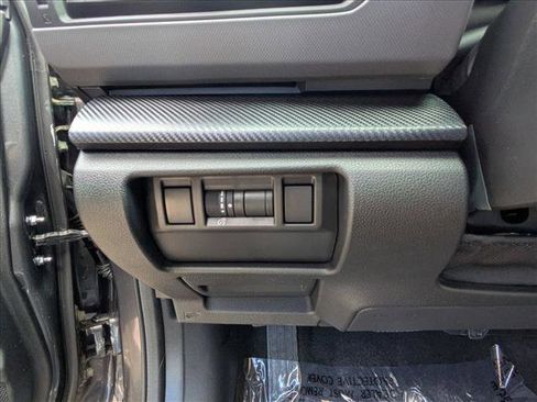 Certified 2025 Subaru Crosstrek 2.5i Limited w/ Crosstrek Mirror Package image 18