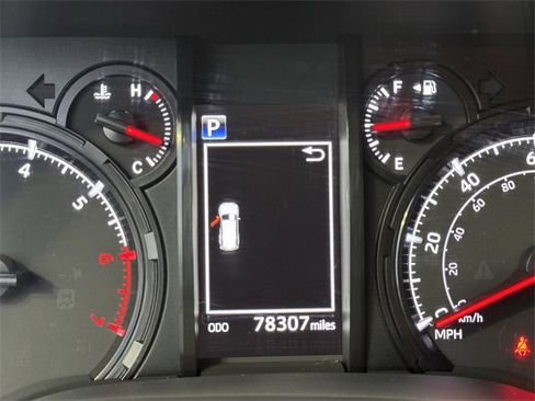 Used 2022 Toyota 4Runner SR5 image 14