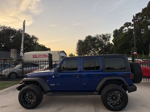 Used 2020 Jeep Wrangler Unlimited Sport AWD/4WD image 11