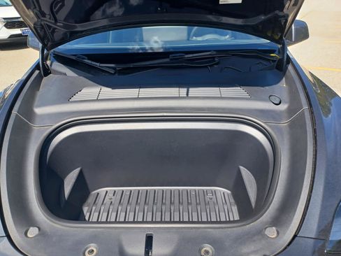 Used 2024 Tesla Model Y Long Range AWD/4WD image 15