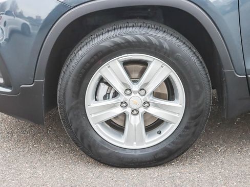 Certified 2022 Chevrolet Trax LT w/ LT Convenience Package image 14