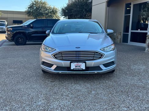 Used 2018 Ford Fusion S image 2