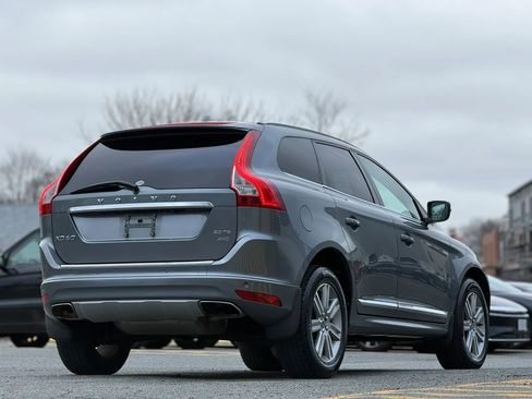 Used 2016 Volvo XC60 T6 w/ Proximity Package image 5