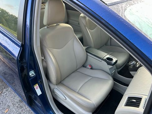 Used 2017 Toyota Prius V Five w/ Advanced Technology Package FWD image 16