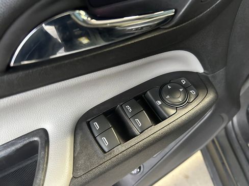 Used 2019 Chevrolet Equinox Premier w/ LPO, Cargo Package image 23