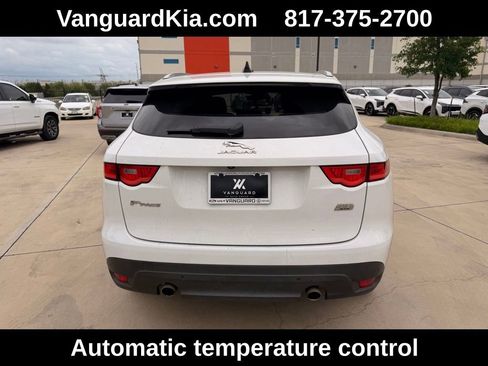 Used 2020 Jaguar F-PACE Premium image 3