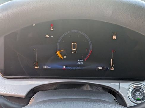 Used 2025 Chevrolet Trax LT FWD image 17