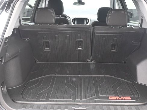 Used 2022 GMC Terrain SLE w/ Driver Convenience Package AWD/4WD image 15