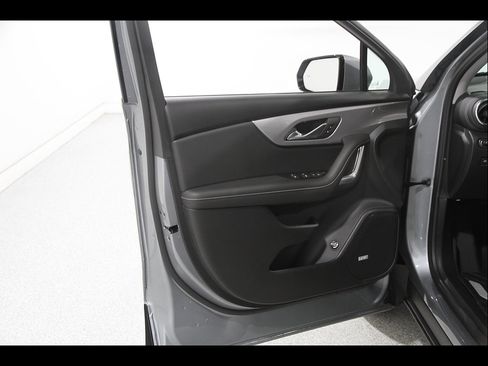 Used 2026 Chevrolet Blazer LT w/ LPO, Black Sport Package AWD/4WD image 4