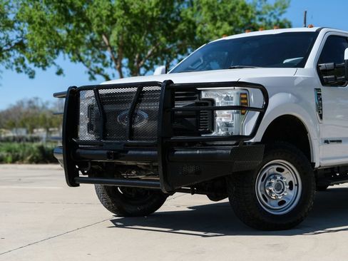 Used 2018 Ford F250 XL w/ Power Equipment Group image 8