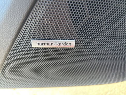 Used 2019 Subaru Crosstrek 2.0i Limited w/ Moonroof Package w/Navigation image 12