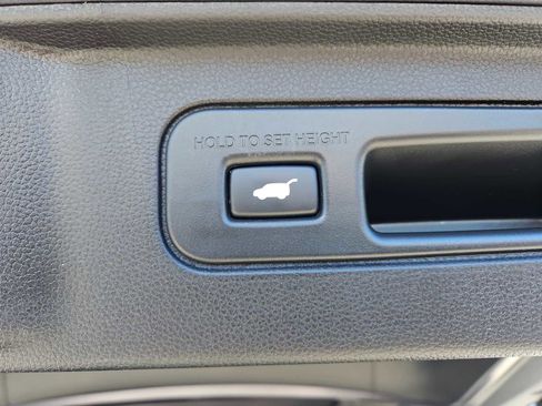 Certified 2025 Honda Pilot Touring image 23