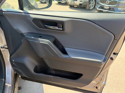 Used 2026 Toyota RAV4 SE AWD/4WD image 12