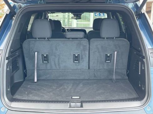 New 2025 Chevrolet Traverse LT w/ Enhanced Driving Package image 12