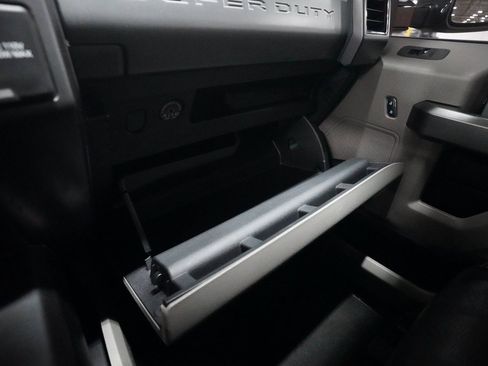 Used 2021 Ford F350 XLT w/ XLT Premium Package image 29