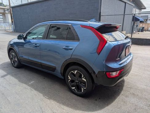 Used 2024 Kia Niro Wind w/ Wind Preserve Package FWD image 5