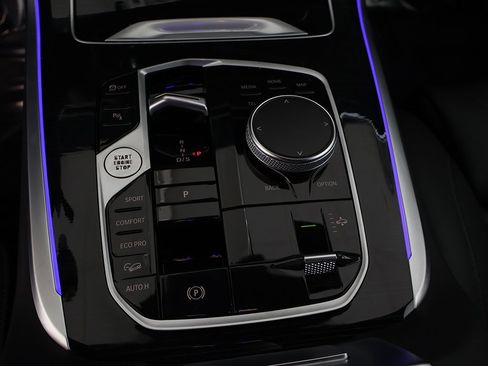 Used 2023 BMW X7 xDrive40i w/ M Sport Package image 51