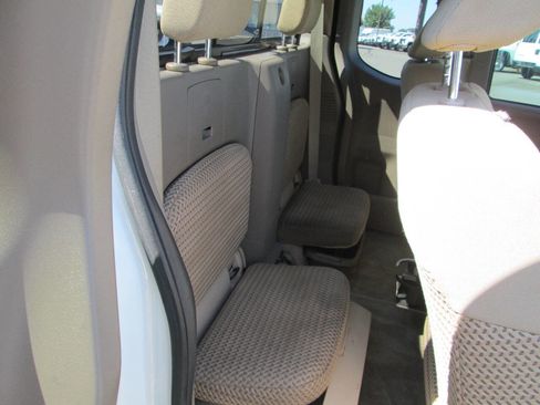 Used 2017 Nissan Frontier SV image 15