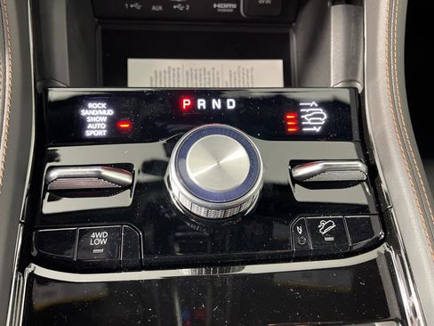 Used 2022 Jeep Grand Cherokee Summit image 16