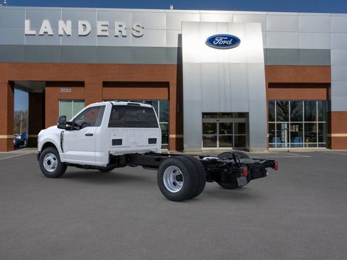 New 2026 Ford F350 XL image 4