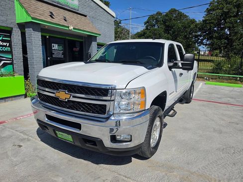 Used 2012 Chevrolet Silverado 2500 LT w/ Interior Plus Package AWD/4WD image 3