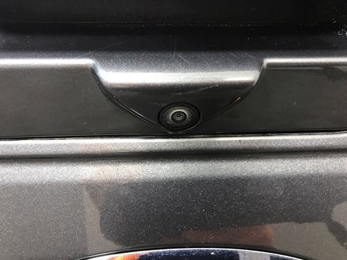 Used 2020 Ford F150 Lariat w/ Equipment Group 502A Luxury image 17